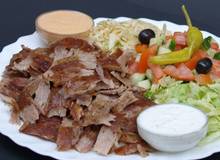 Gyros mit Tsatsiki Gyros mit Tsatsiki
