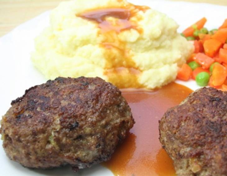 Faschierte Laibchen in Biersauce Faschierte Laibchen in Biersauce