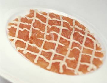 Hausgebeizter Wildlachs mit Honig-Senf-Sauce Hausgebeizter Wildlachs mit Honig-Senf-Sauce