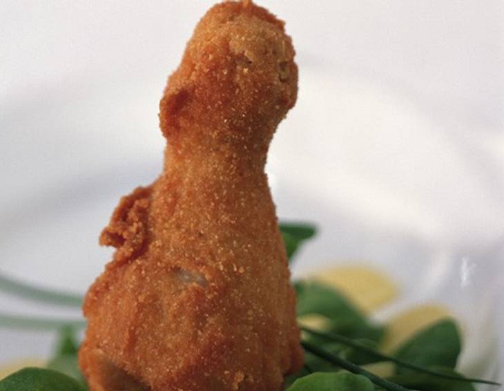 Gebackenes Landhendl mit Erdäpfel-Vogerlsalat Gebackenes Landhendl mit Erdäpfel-Vogerlsalat