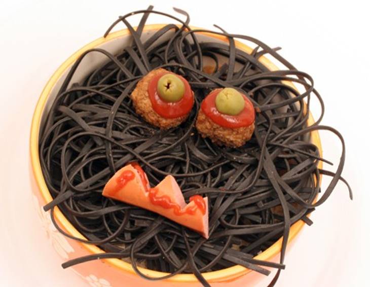 Spaghettikopf mit Augäpfeln