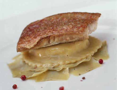 Filet vom Knurrhahn auf Artischocken-Ravioli