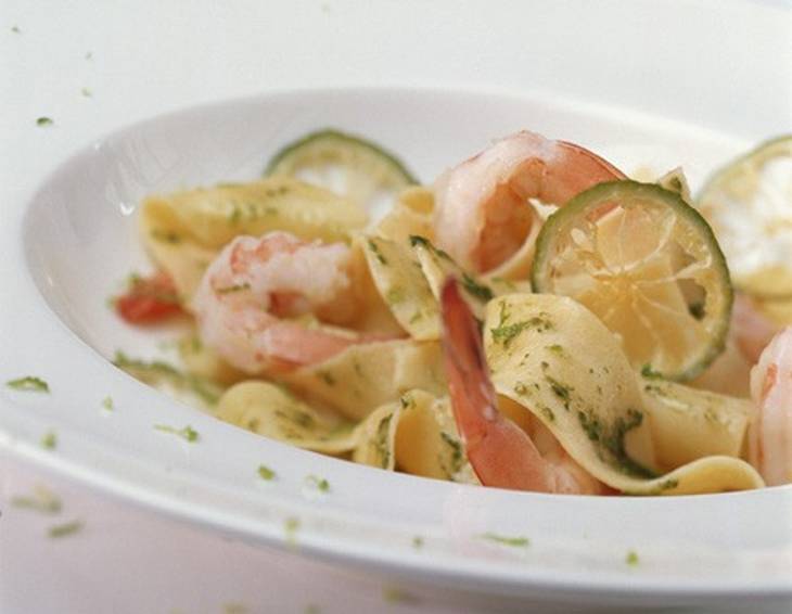 Limettenparpadelle mit Gambas Limettenparpadelle mit Gambas