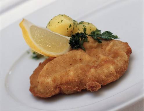 Wiener Schnitzerl vom Kalb mit Petersilerdäpfeln