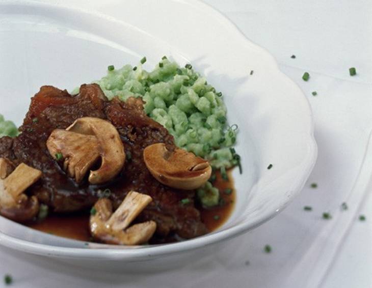 Steinpilz-Rostbraten mit grünen Nockerln Steinpilz-Rostbraten mit grünen Nockerln