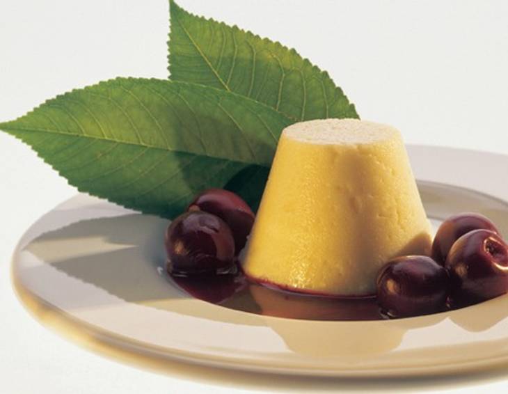 Grießsoufflé mit Kirschenkompott Grießsoufflé mit Kirschenkompott