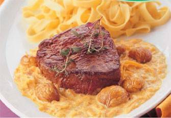 Filet-Steaks auf Maroni-Kürbisgemüse