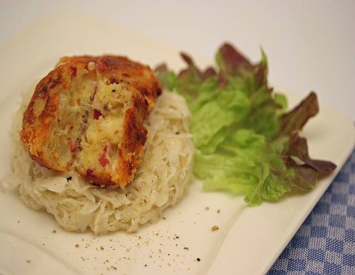 Bierkäselaibchen auf Rahmkraut Bierkäselaibchen auf Rahmkraut
