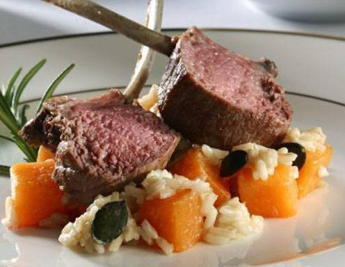 Lammkarree mit Kräuter-Pfefferkruste Rezept - ichkoche.de