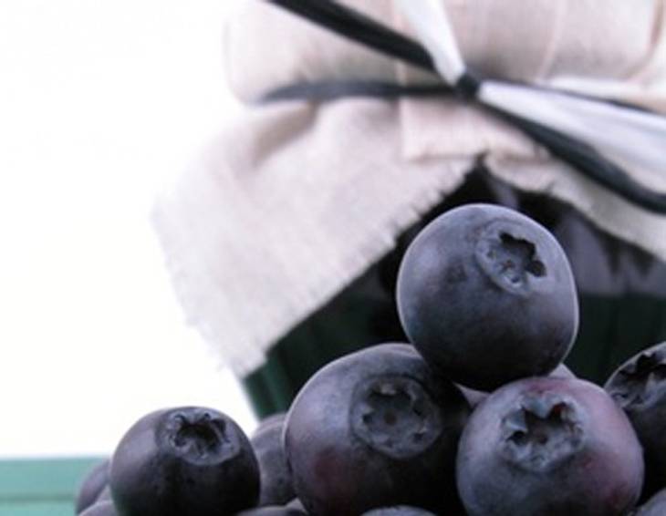 Marmelade aus Heidelbeeren und Wacholderbeeren