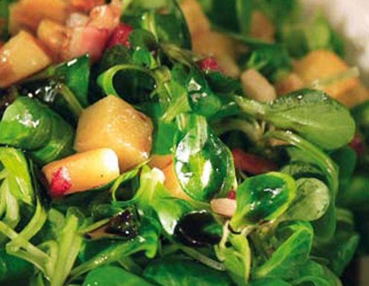 Feldsalat mit warmen Kartoffeln Feldsalat mit warmen Kartoffeln