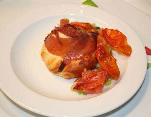 Pikante Buchteln mit Mozarella, Basilikum & Rohschinken Rezept ... Pikante Buchteln mit Mozarella, Basilikum & Rohschinken Rezept ...