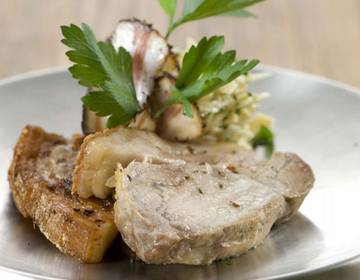 Schweinsbraten mit Krautfleckerl Schweinsbraten mit Krautfleckerl