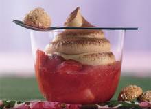 Espressocreme mit Kardamom- Erdbeeren Espressocreme mit Kardamom- Erdbeeren