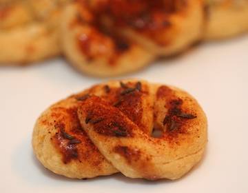 Käsebrezeln mit Paprika Käsebrezeln mit Paprika
