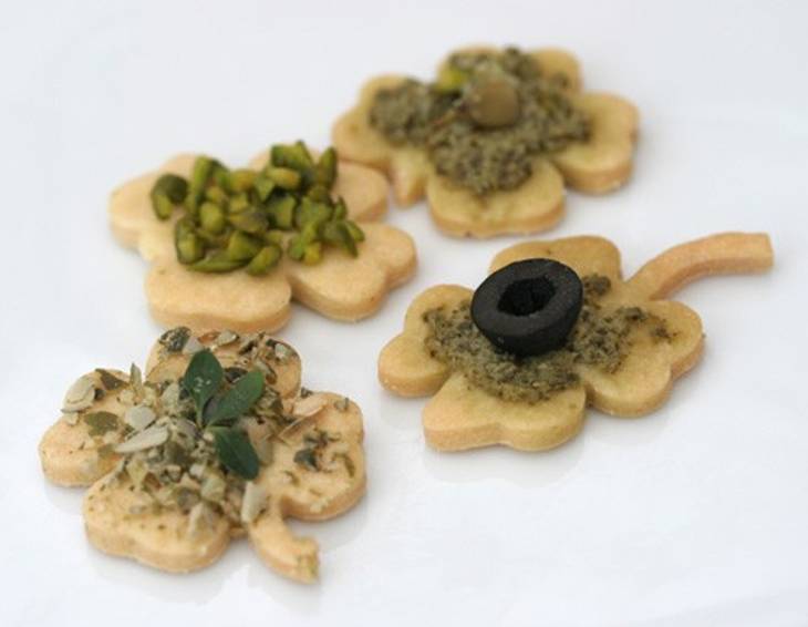 Pikantes Mürbteig-Kleeblatt Pikantes Mürbteig-Kleeblatt