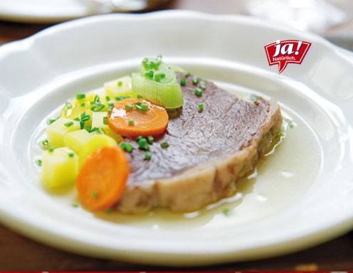 Gekochter Tafelspitz mit Bouillon-Erdäpfel Rezept - ichkoche