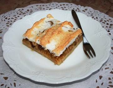 Apfelkuchen mit Schneehaube Apfelkuchen mit Schneehaube