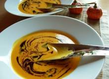Getigerte Kürbissamtsuppe Getigerte Kürbissamtsuppe