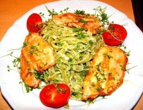 Gefüllte Putenmedaillons auf Kirschsoße mit Kartoffelnocken Rezept ...