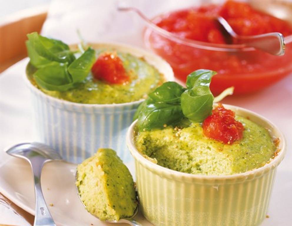 Brokkoliauflauf mit Tomatensauce Brokkoliauflauf mit Tomatensauce