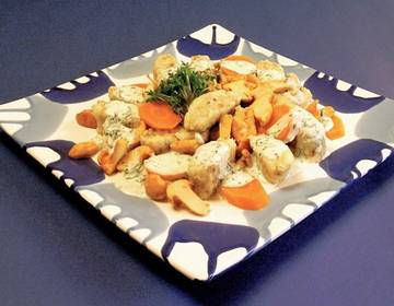 Erdäpfelnockerln mit Eierschwammerln Erdäpfelnockerln mit Eierschwammerln
