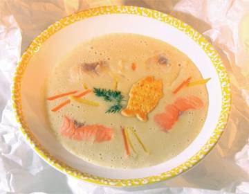 Fischcremesuppe von der Lachsforelle Fischcremesuppe von der Lachsforelle