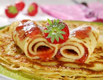 Palatschinken mit Marmelade Palatschinken mit Marmelade