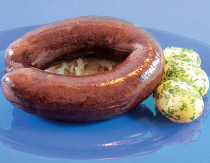 Blunzen mit Sauerkraut-Erdäpfelpuffer Blunzen mit Sauerkraut-Erdäpfelpuffer