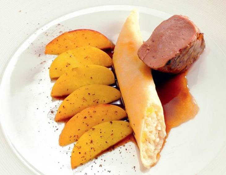 Kalbsleber im Netz gebraten mit Pfirsichen Kalbsleber im Netz gebraten mit Pfirsichen