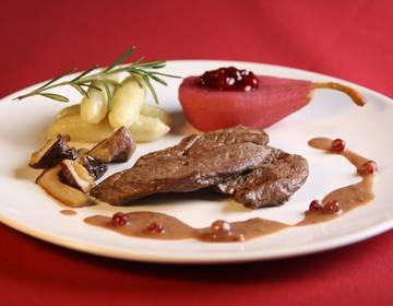Rehschnitzel mit Preiselbeersauce Rehschnitzel mit Preiselbeersauce