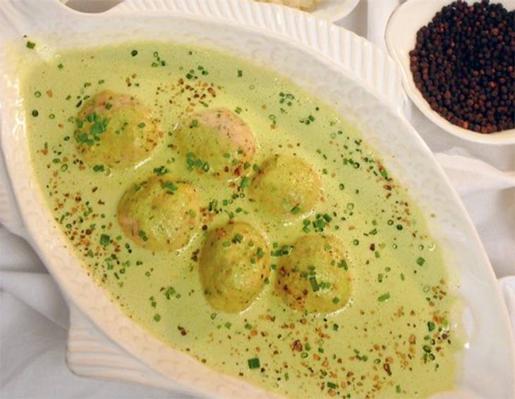 Forellenknöderl in Kräutersauce Forellenknöderl in Kräutersauce