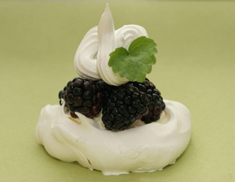 Brombeeren-Baiser Brombeeren-Baiser