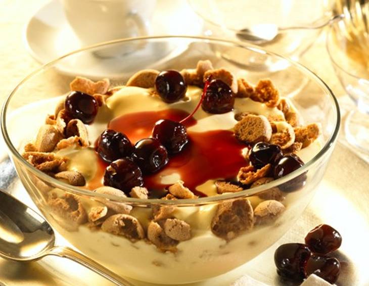 Amaretto-Creme mit Mascarpone Amaretto-Creme mit Mascarpone