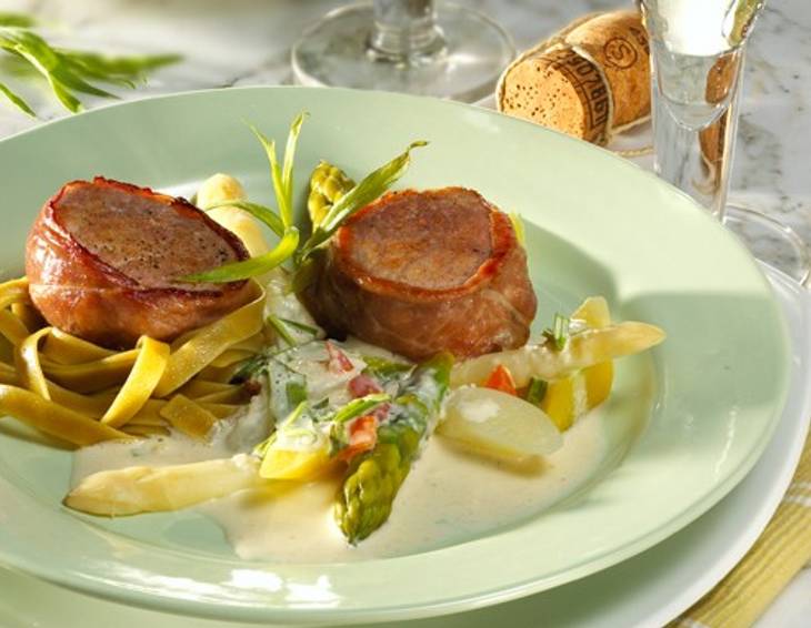 Pasta mit Spargel und Schweinsfilet Pasta mit Spargel und Schweinsfilet