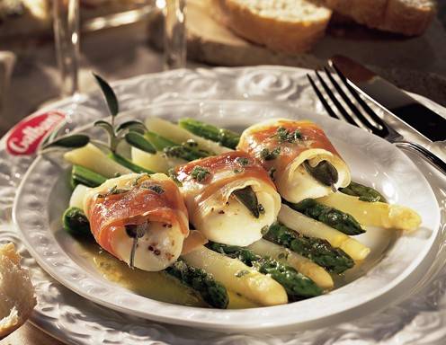 Spargel mit Mozzarella Schinken-Päckchen