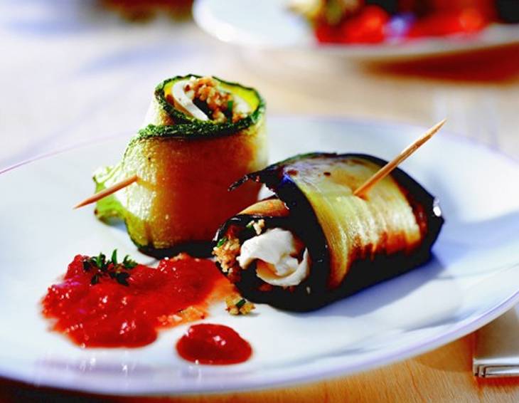 Melanzani-Zucchini-Röllchen Melanzani-Zucchini-Röllchen