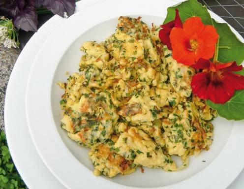 Kräuter-Eier-Schmarrn Rezept - ichkoche.de Kräuter-Eier-Schmarrn Rezept - ichkoche.de