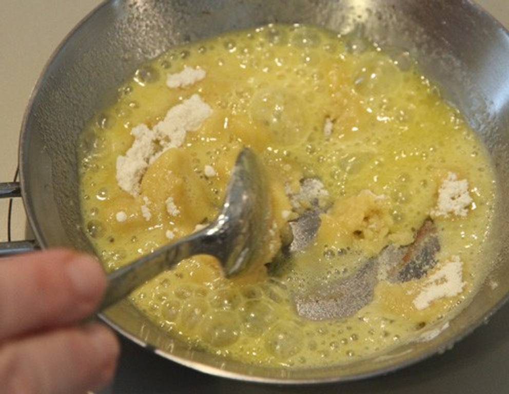 Was mache ich, wenn die Einbrenn klumpt? Was mache ich, wenn die Einbrenn klumpt?