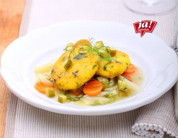 Gurkenpuffer mit Karotten-Fenchelsauce Gurkenpuffer mit Karotten-Fenchelsauce