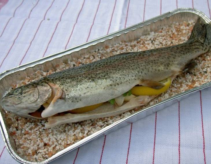 Fisch in der Salzkruste