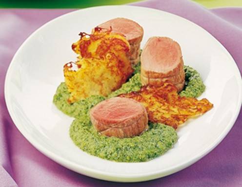 Gebratenes Schweinsfilet mit cremigem Brokkolipüree