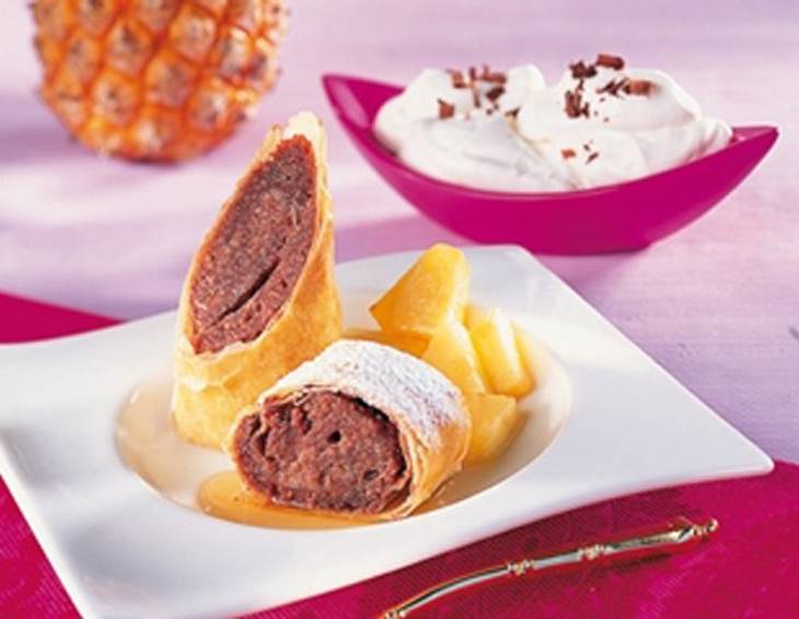 Schokoladenstrudel mit Ananas Schokoladenstrudel mit Ananas