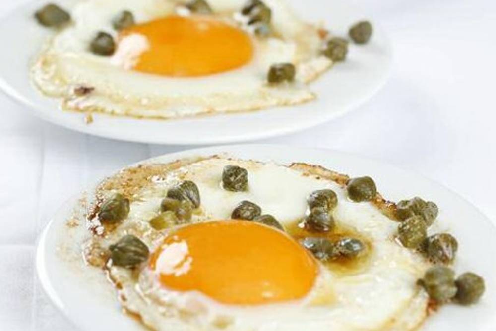 Spiegeleier mit Kapern Spiegeleier mit Kapern