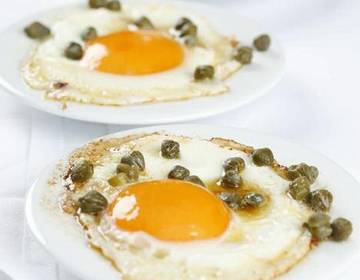 Spiegeleier mit Kapern Spiegeleier mit Kapern