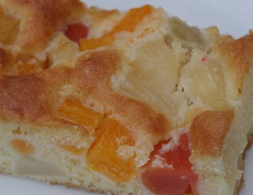 Blechkuchen mit exotischen Früchten Rezept - ichkoche.at
