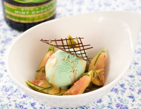 Feigen in Baileys Mint Chocolate mit Minz-Eis Rezept - ichkoche.de Feigen in Baileys Mint Chocolate mit Minz-Eis Rezept - ichkoche.de