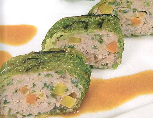 Kohlrouladen mit Tomatensauce Rezept - ichkoche.at Kohlrouladen mit Tomatensauce Rezept - ichkoche.at