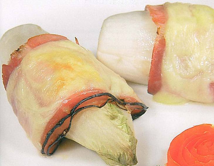 Überbackener Chicorée mit Selchfleisch und Käse