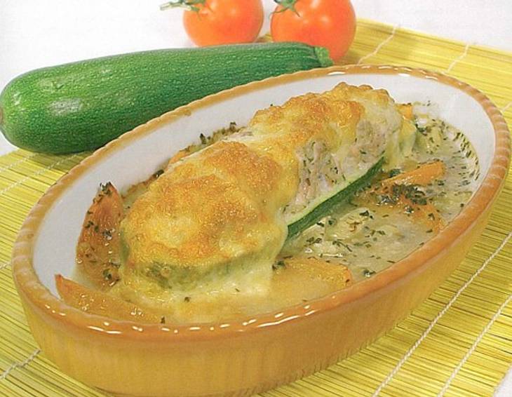 Gefüllte Zucchini